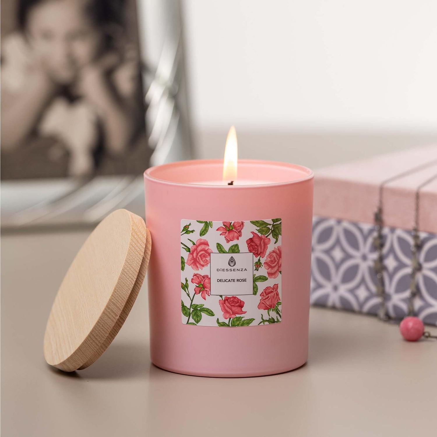 DiEssenza Delicate Rose Candela in soia profumata con Oli Essenziali Cereria San Giacomo
